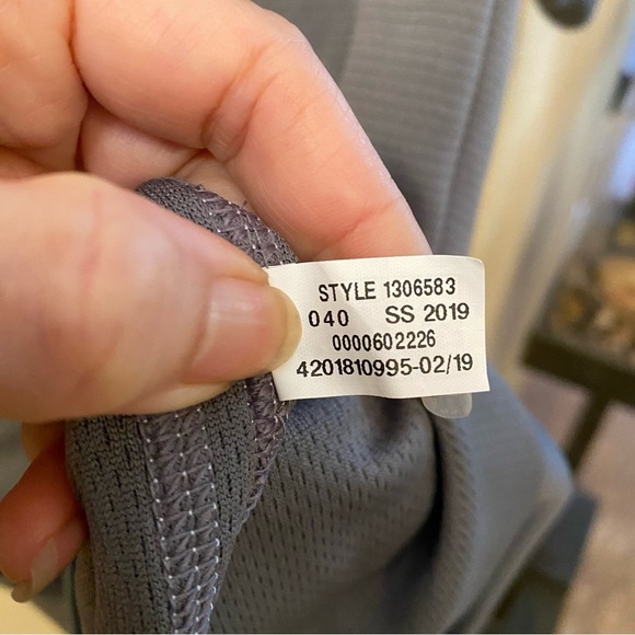 UNDER ARMOUR Men Gray UCLA Embroidery Polo Short Sleeve Top Size Medium - Picture 7 of 7